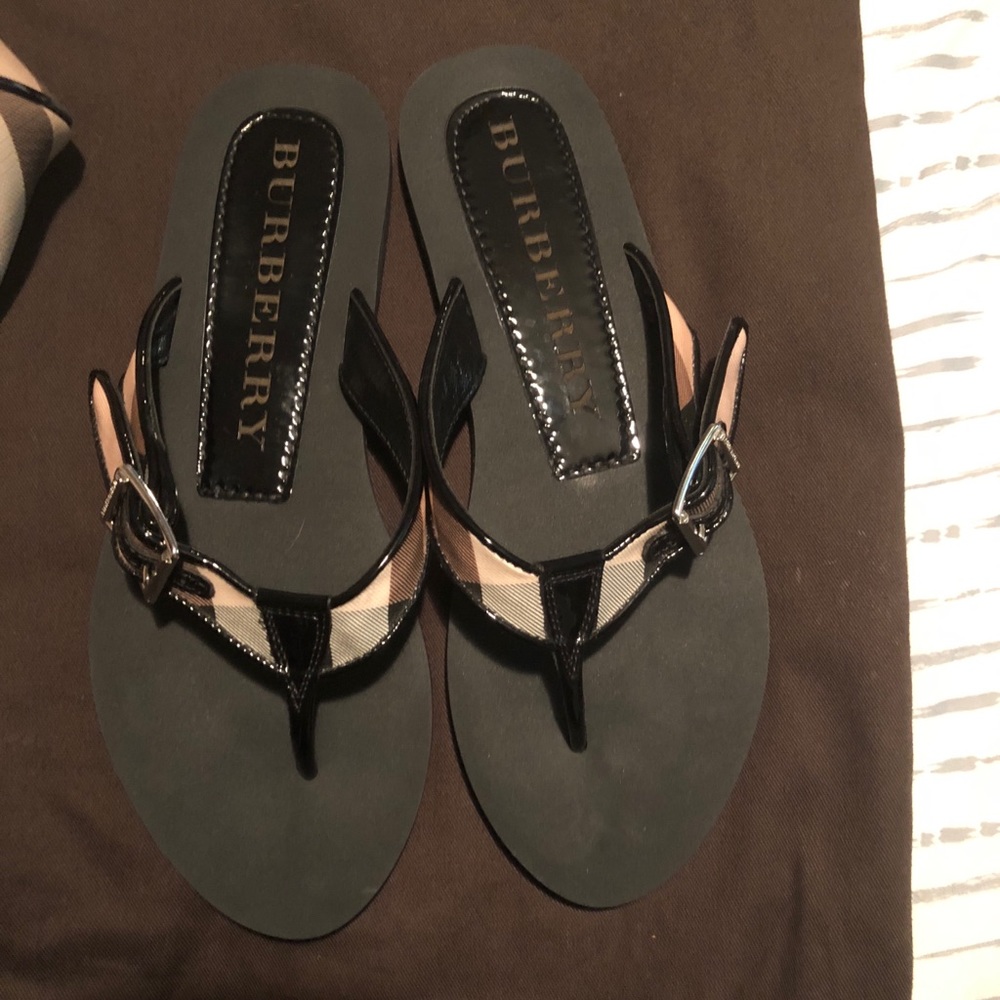 Burberry flip flops